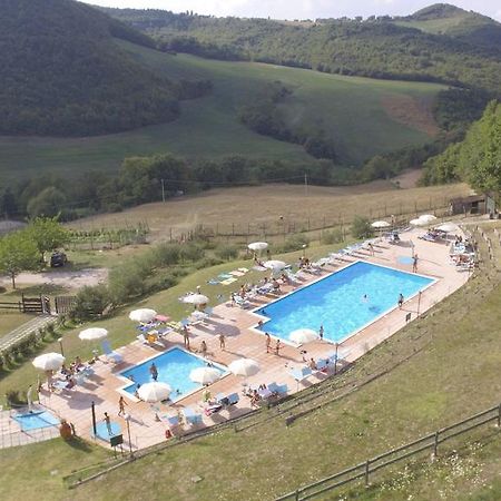 Agriturismo Orsaiola Урбания Экстерьер фото