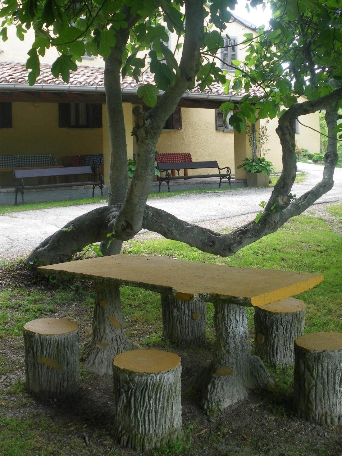 Agriturismo Orsaiola Урбания Экстерьер фото